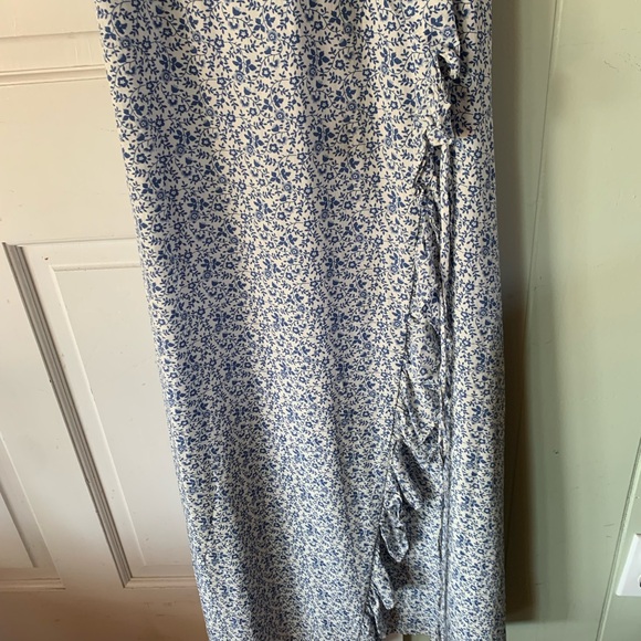 Madewell Ruffled Wrap Maxi Dress Americana Floral Size 00 Blue & White Side Zip - Picture 8 of 9